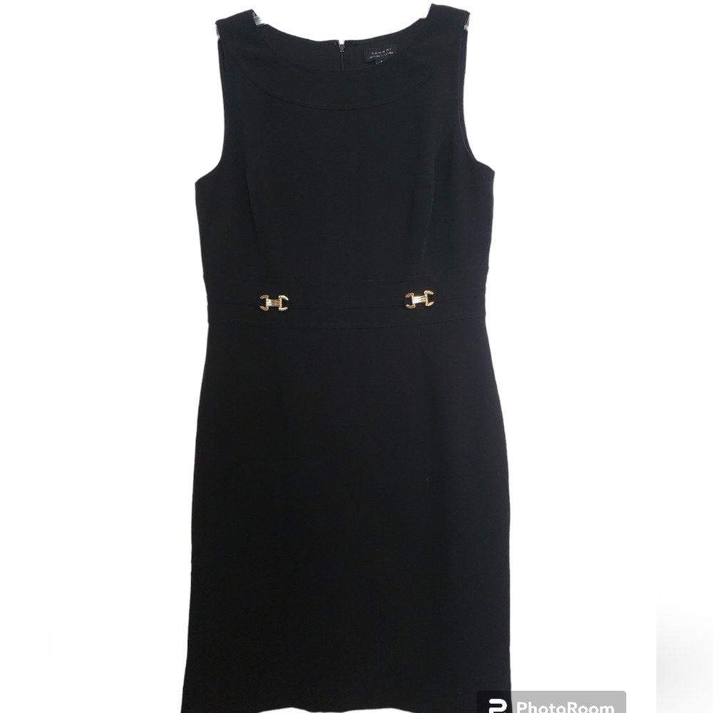 TAHARI Black Sleeveless Sheath Dress Gold Tone Metal Waist Accent SZ 8